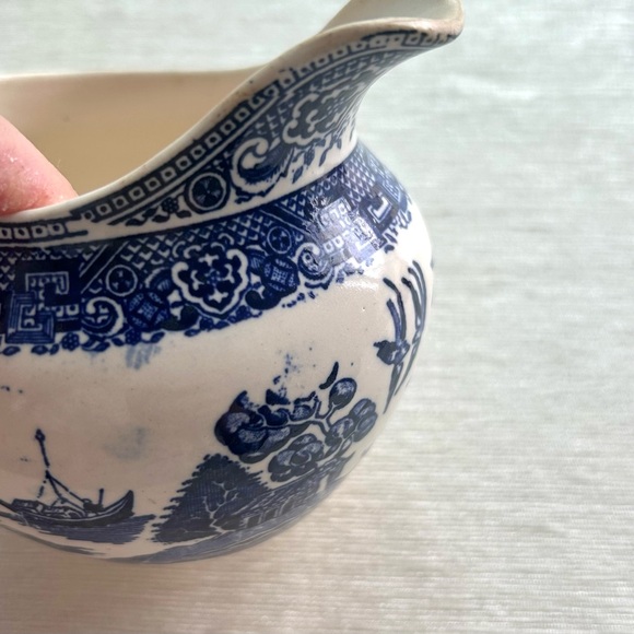 JOHNSON BROTHERS vintage ironstone blue willow creamer england - Picture 5 of 5